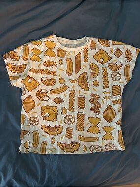 3/15 ❤️ kid’s tee with Pasta Print